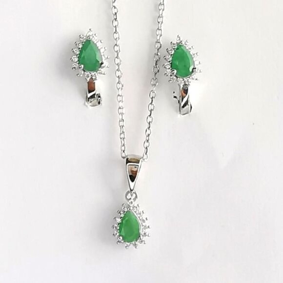 Emerald Diamond halo necklace earring set
